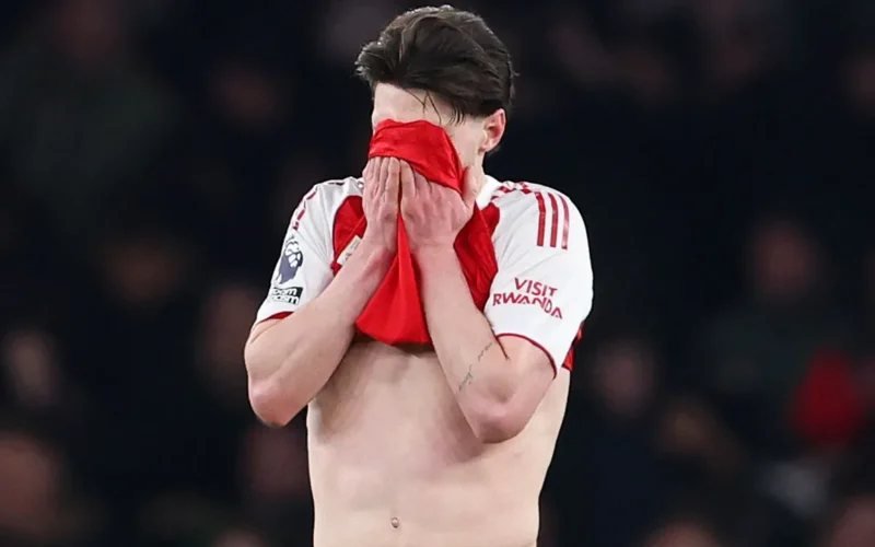 نجم الدوري الإنجليزي الأحق بجائزة رابطة اللاعبين المحترفين حسب اختيار غاري لينيكر